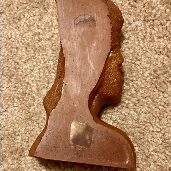 Price Drop. 2 Hawaiian Souvenir Figurines Poly Art Busts Vintage and Unique. - Picture 3 of 8